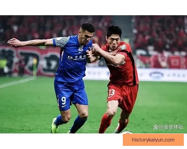 中超焦点战:巅峰对决即将开启,球队命运将迎来关键之战 中超焦点战:巅峰对决即将开启,球队命运将迎来关键之战