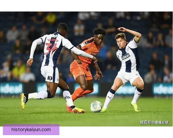 伊尼戈·马丁内斯与孔德搭档状态回暖，值得关注球队后防线表现